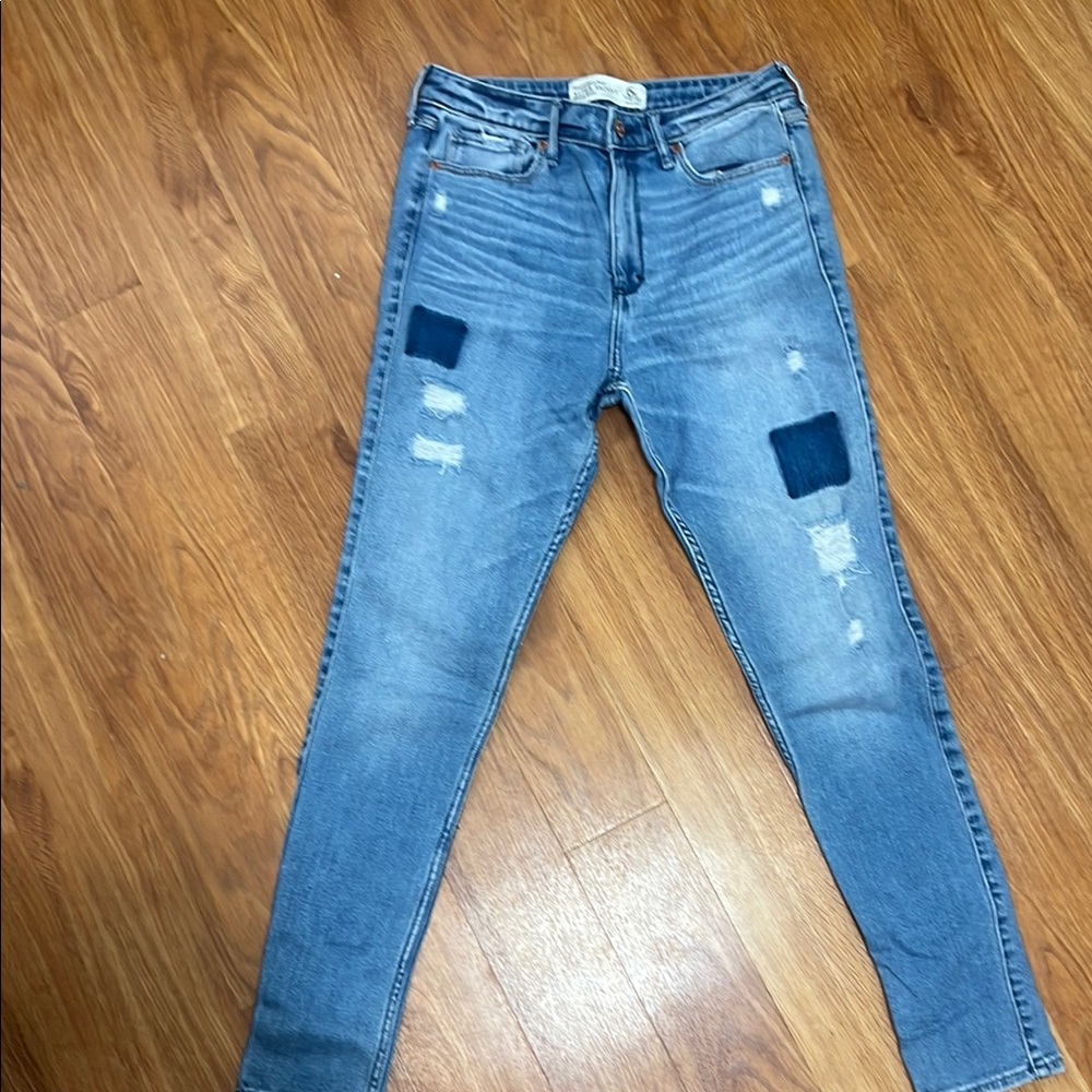 Abercrombie and Fitch super skinny high rise 6R